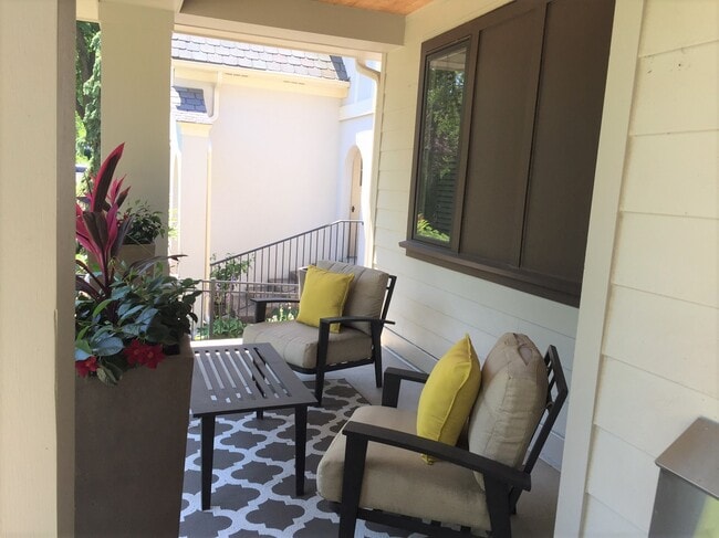 Porch in front - 3840 Upton Ave S