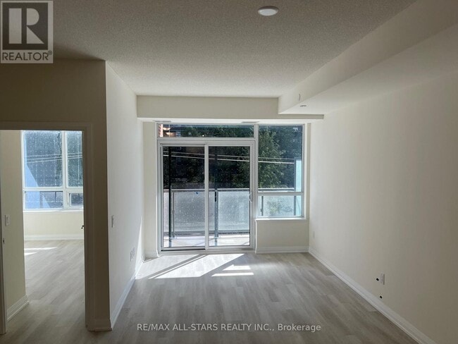 Building Photo - 3270 Sheppard Ave E
