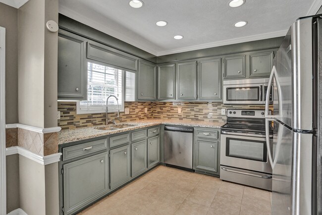 Building Photo - Beautiful Home for Lease!