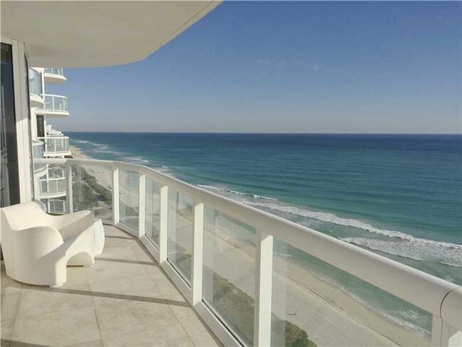 Building Photo - 8011 Fisher Island Dr