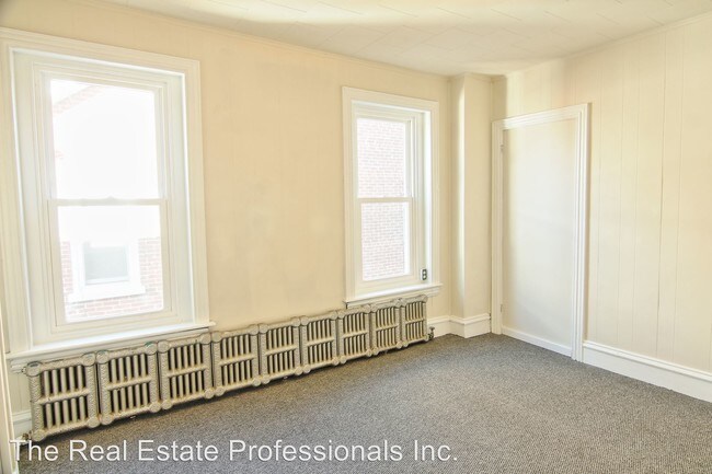 Foto del edificio - 10 W 5th St