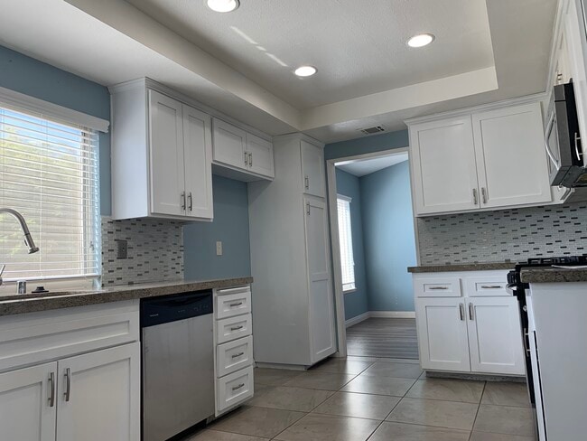 Foto del edificio - 2540 E Dunes St
