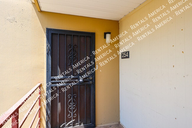 Building Photo - 4630 N 68th St