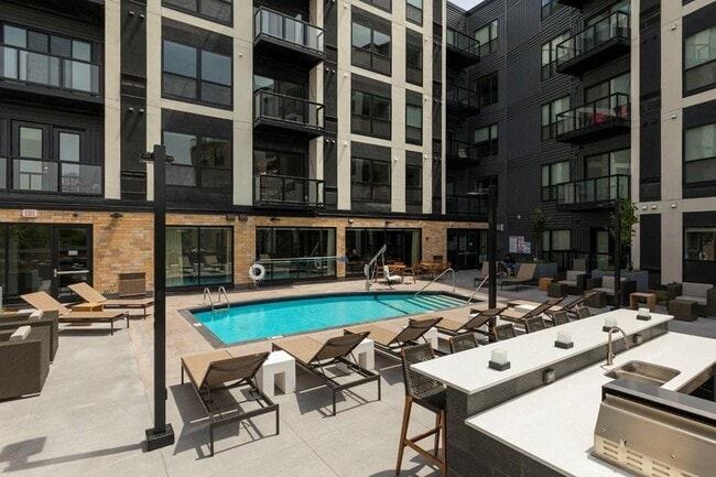 Foto del edificio - Residences at 1700-OLD