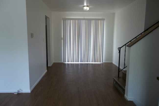 Foto del edificio - 1721 W Lake St