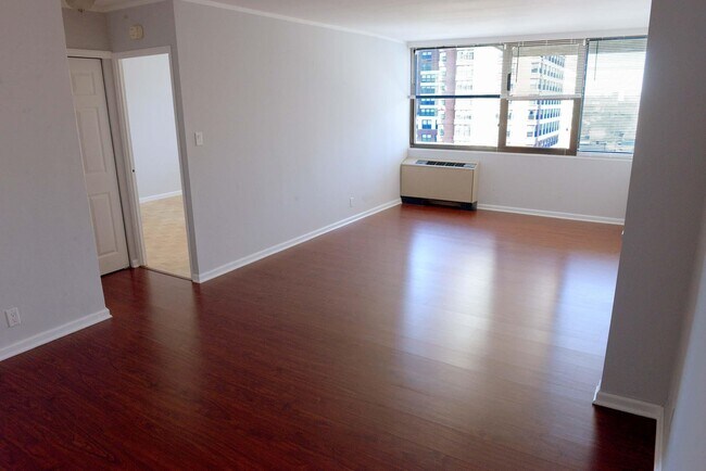 Foto del edificio - 280 Marin Blvd
