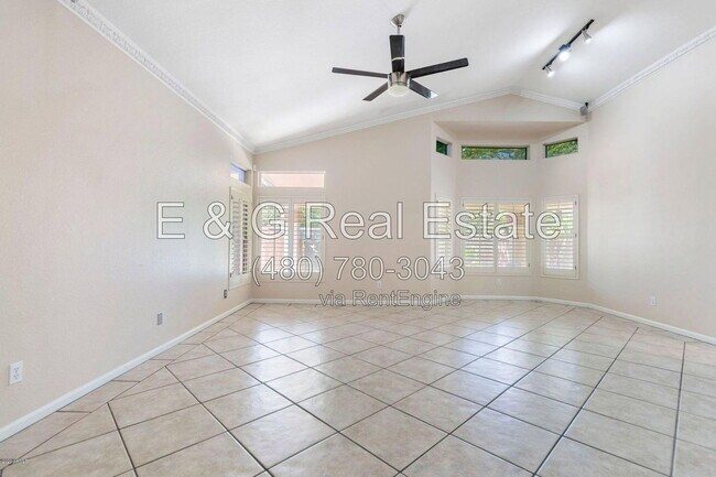Building Photo - 7421 S Kachina Dr