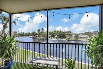 Building Photo - 13 Royal Palm Way