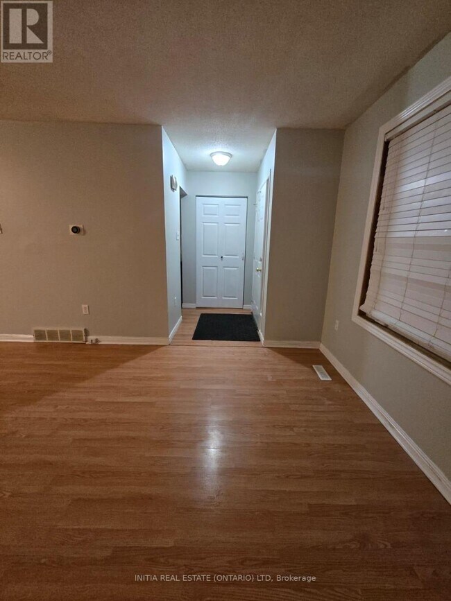 Photo du bâtiment - 324 Conway Dr