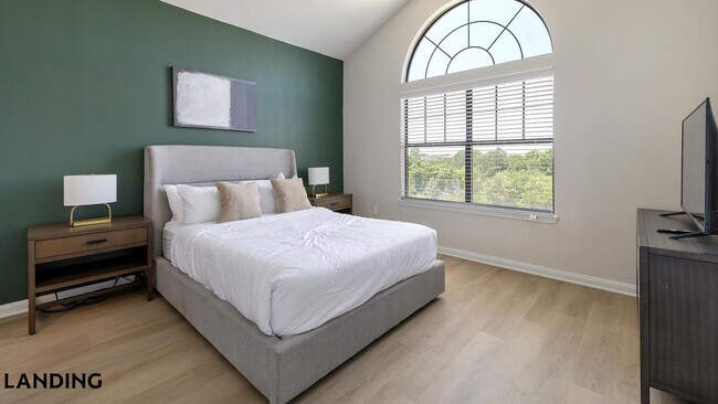 Foto del edificio - 3232 N Garland Ave
