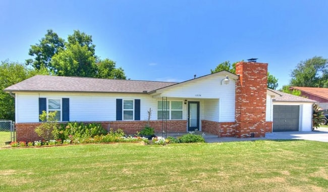 Building Photo - 11026 E Draper Ave