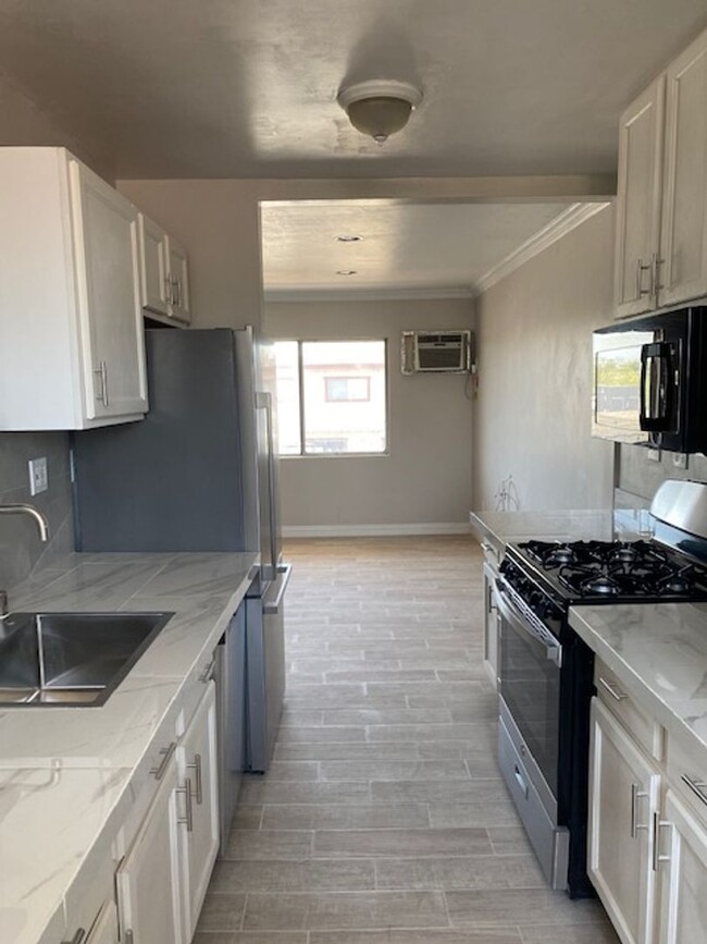 Building Photo - Runnymede Rentals