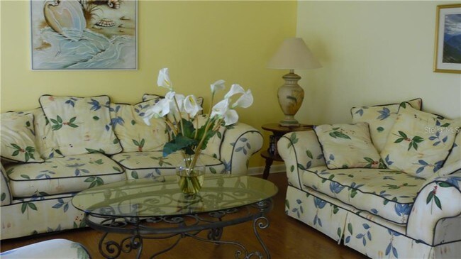 13288 Fowler Ave photo'