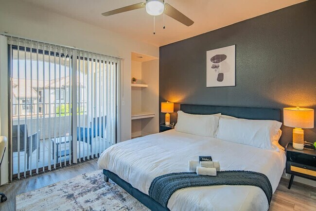 Foto del edificio - 7455 N 95th Ave