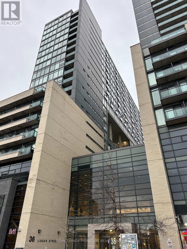 Building Photo - 36 Lisgar St