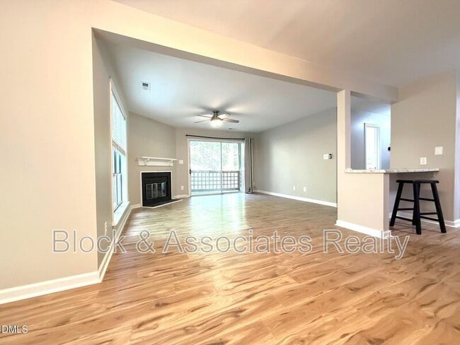 Building Photo - 4120 Sedgewood Dr