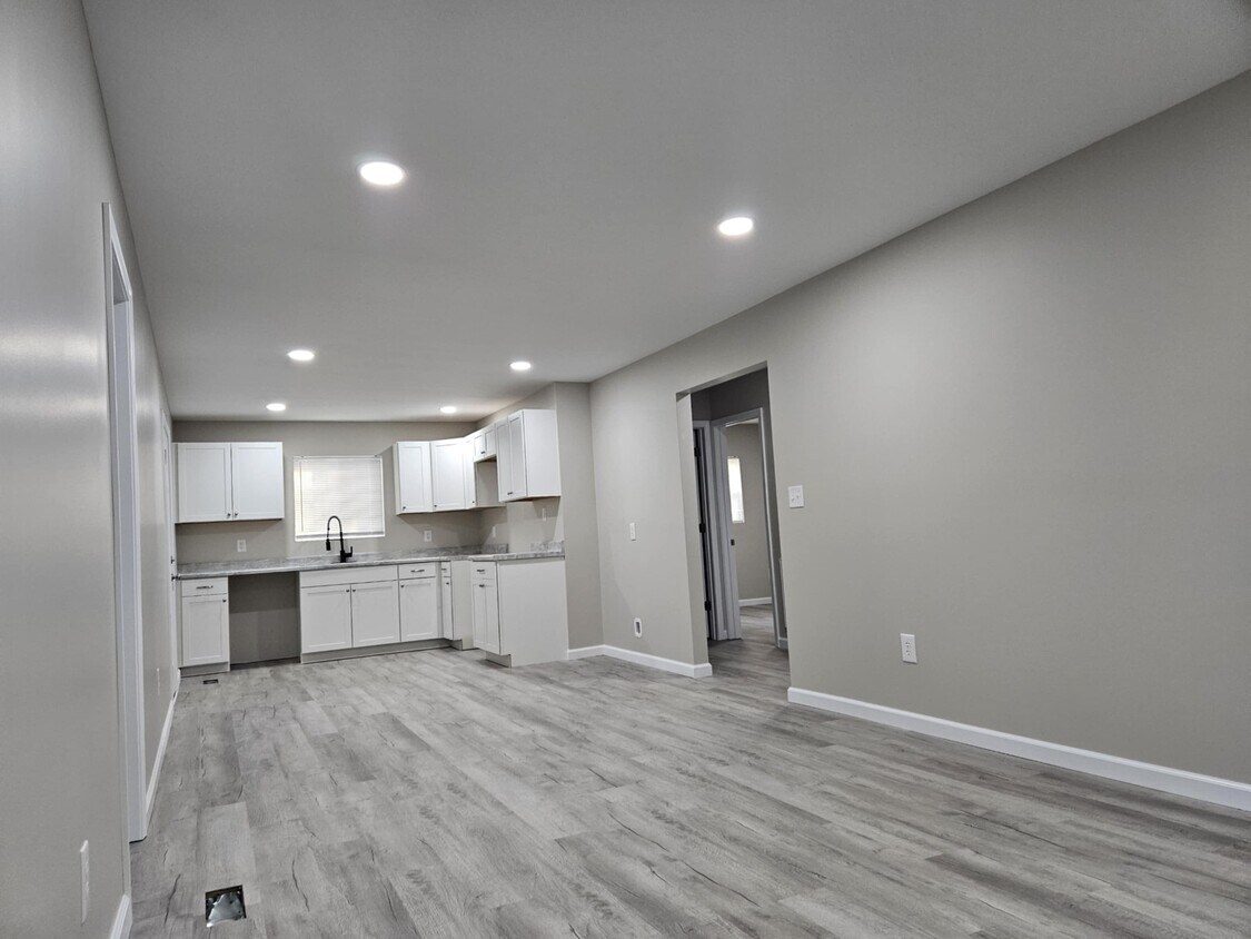 Foto principal - 1529 Delaware Ave