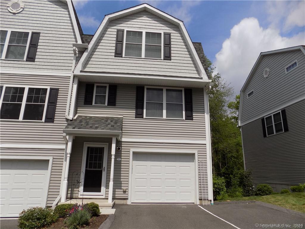 Primary Photo - 6 Barnum Ct