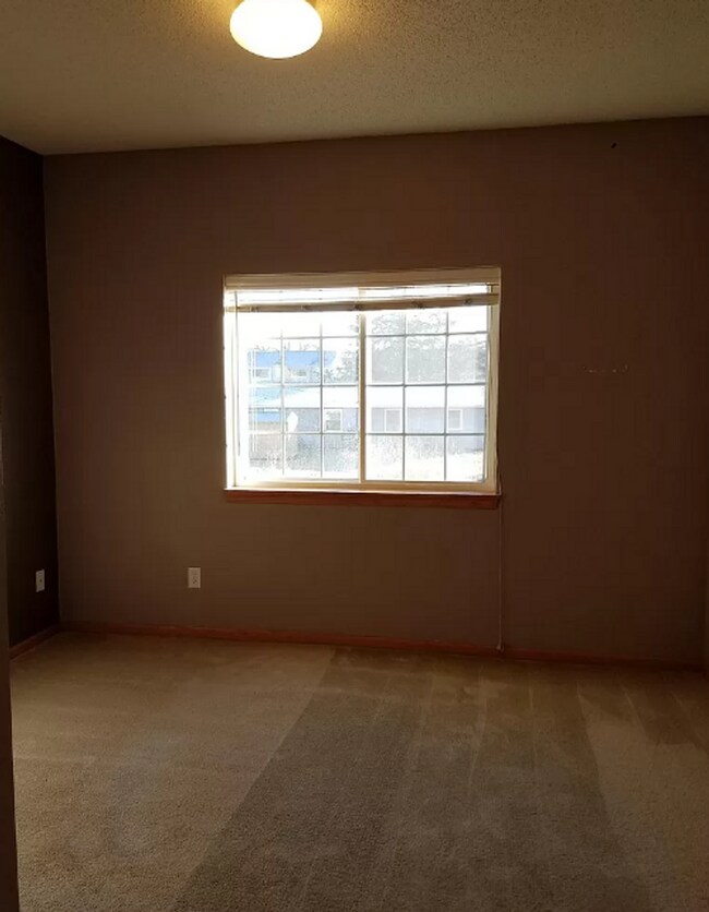 Foto del edificio - 2 Bedroom 2 Bath Condo with Garage!