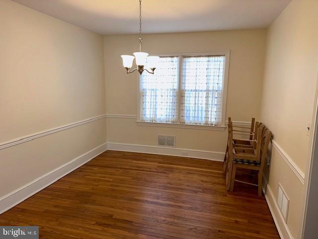 Foto del edificio - 615 N Washington St