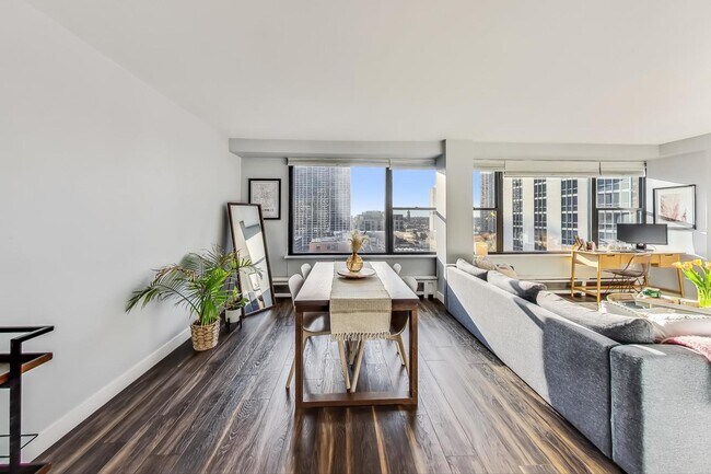 Foto del edificio - 1540 N State Pkwy