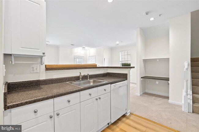 Building Photo - 11375 Aristotle Dr