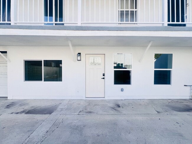 Building Photo - 1817 S Highland Ave