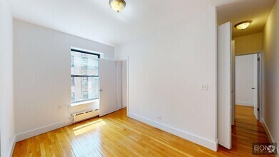 Building Photo - 151 Mott St