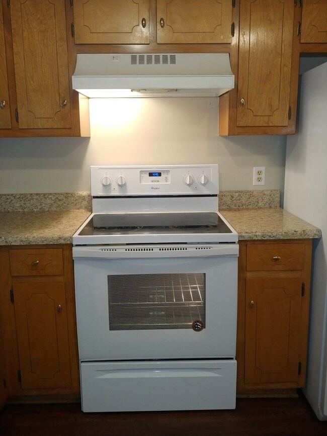 Foto del edificio - 3800 Mayfair Ln