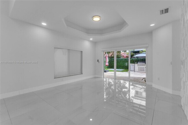 Building Photo - 11230 NW 59th Terrace