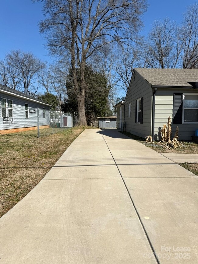 Foto del edificio - 3216 Boyd St