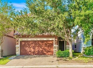 Building Photo - 9813 Sandhill Dr