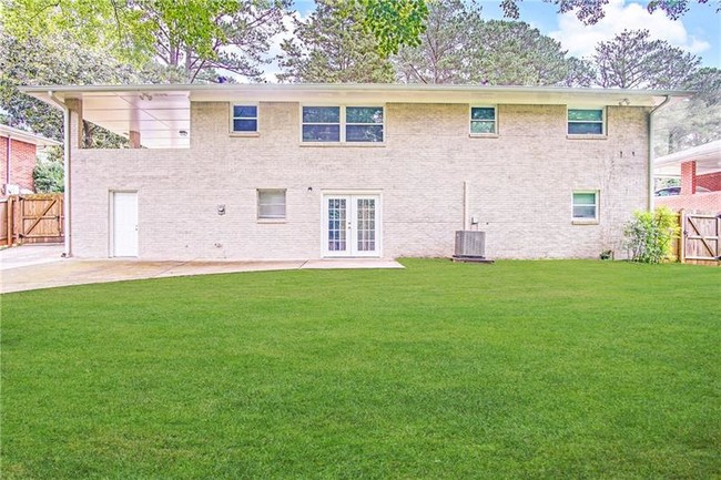 Building Photo - 2167 Kilarney Rd