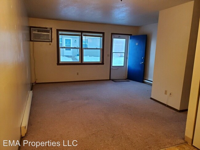 Building Photo - 1 br, 1 bath Apartment - 1005 4th Street