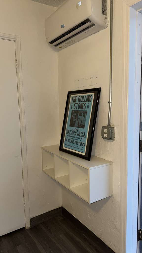 Foto del edificio - 1906 Rodman St