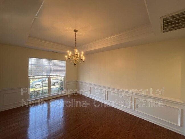 Foto del edificio - 12424 Kane Alexander Dr