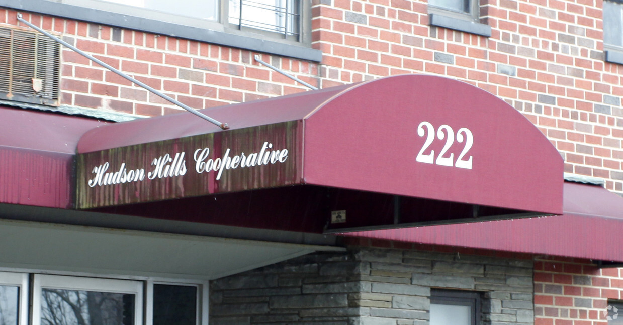 Foto del edificio - Hudson Hills Cooperative