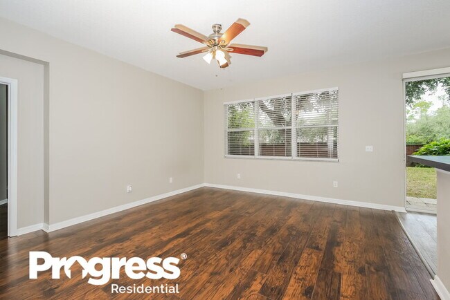 Foto del edificio - 1424 Blackwater Pond Dr
