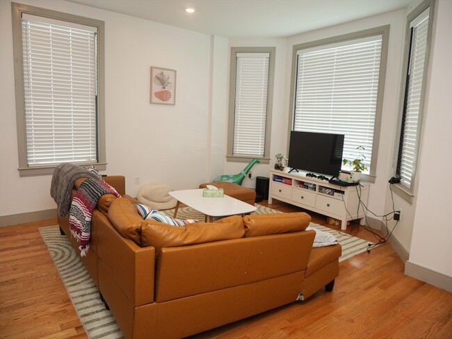Foto del edificio - 15 Maywood St