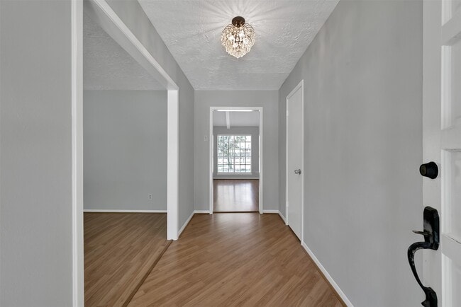 Building Photo - 27121 Wells Ln