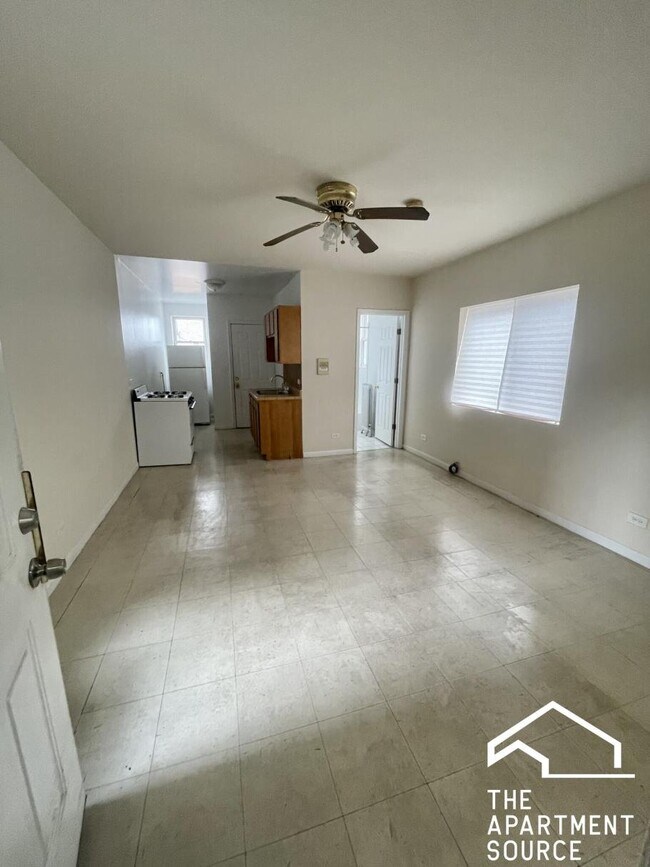 Foto del edificio - 5011 W Cermak Rd