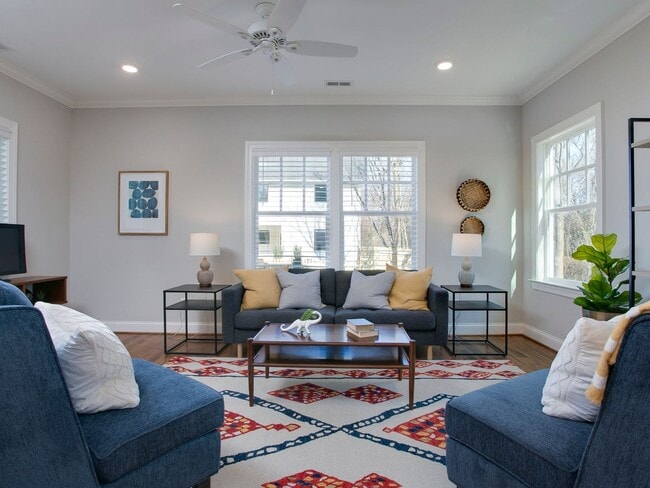 Building Photo - Available Now! Gorgeous 3 bedroom home close to downtown Durham!