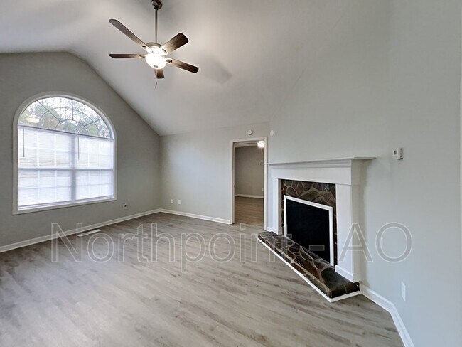 Building Photo - 649 Carlton Rd