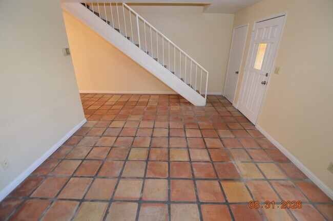 Building Photo - 5265 Child Ct