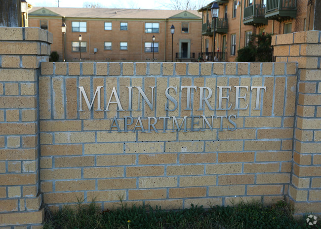 Entrance Sign - Courtyard on Main