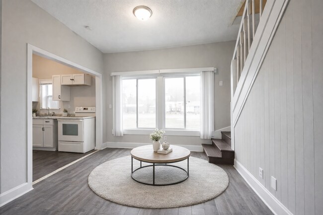 Photo - 17 S Tuxedo St House