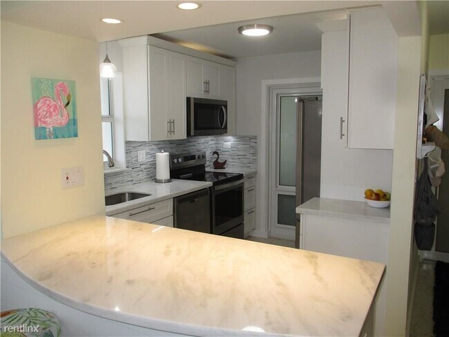 Foto del edificio - 2 br, 2 bath Condo - 1630 N Ocean Blvd Apt...