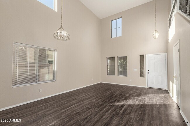 Foto del edificio - 3545 E Crescent Way