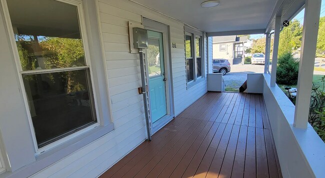 Foto del edificio - 212 Summit St