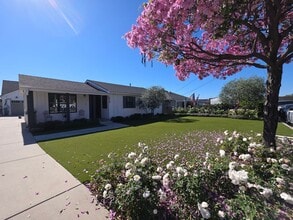 Building Photo - 654 W 3rd St